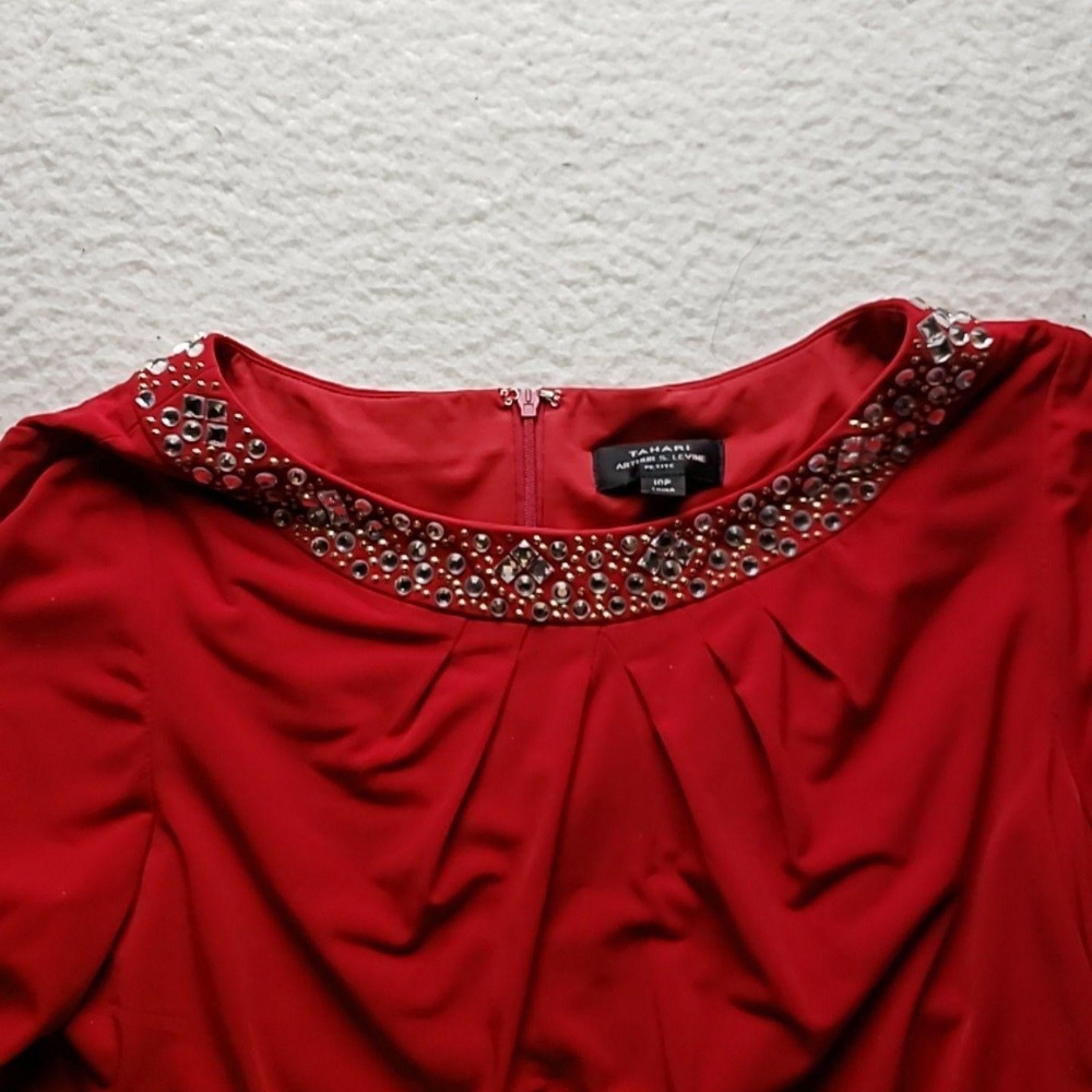 Tahari Arthur S. Levine Dress Womens 10P Red Solid 3/4 Sleeve Beaded Neckline